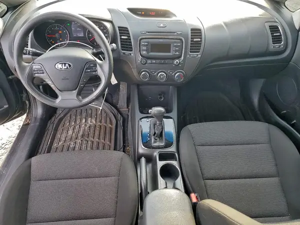 3KPFK4A79JE229227 2018 KIA FORTE - Image 8