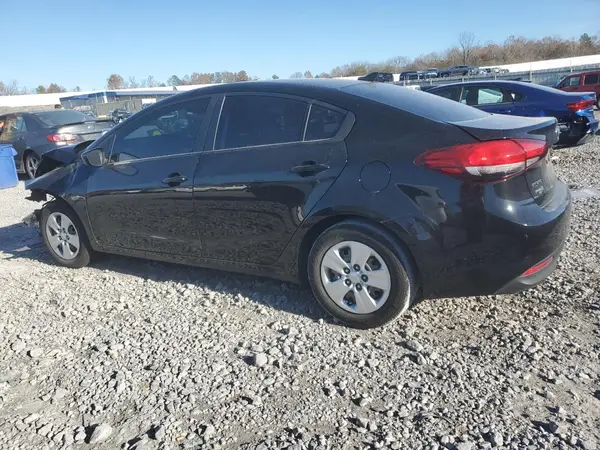 3KPFK4A79JE234301 2018 KIA FORTE - Image 2