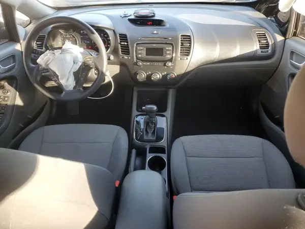 3KPFK4A79JE234301 2018 KIA FORTE - Image 8