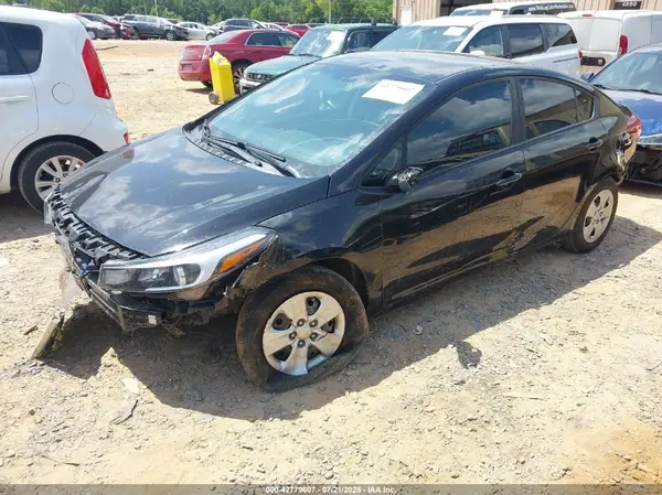 3KPFK4A79JE234363 2018 KIA FORTE - Image 2