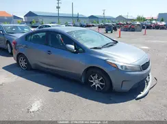 3KPFK4A79JE252880 2018 KIA FORTE