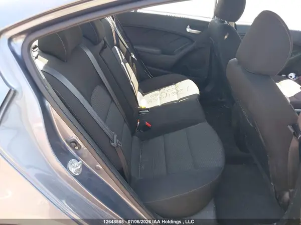 3KPFK4A79JE252880 2018 KIA FORTE - Image 8