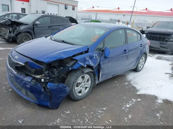 3KPFK4A79JE254273 2018 KIA FORTE - Image 2