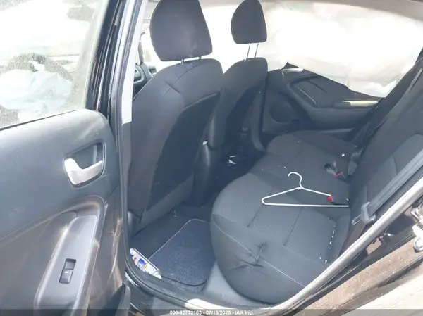 3KPFK4A79JE256959 2018 KIA FORTE - Image 8