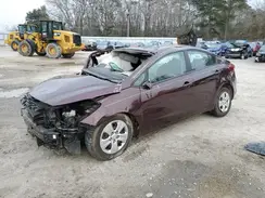 3KPFK4A79JE258582 2018 KIA FORTE