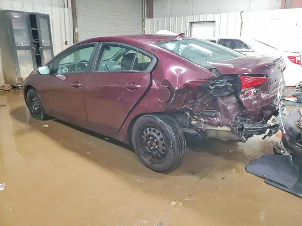 3KPFK4A79JE263992 2018 KIA FORTE - Image 2