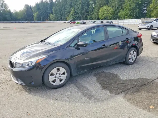 3KPFK4A79JE268741 2018 KIA FORTE - Image 1