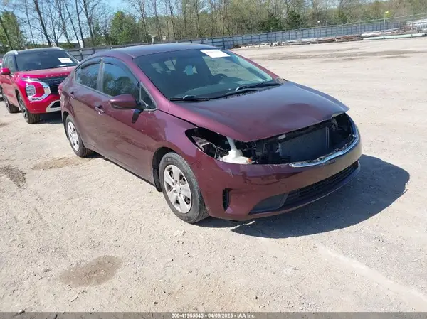 3KPFK4A79JE271400 2018 KIA FORTE - Image 1