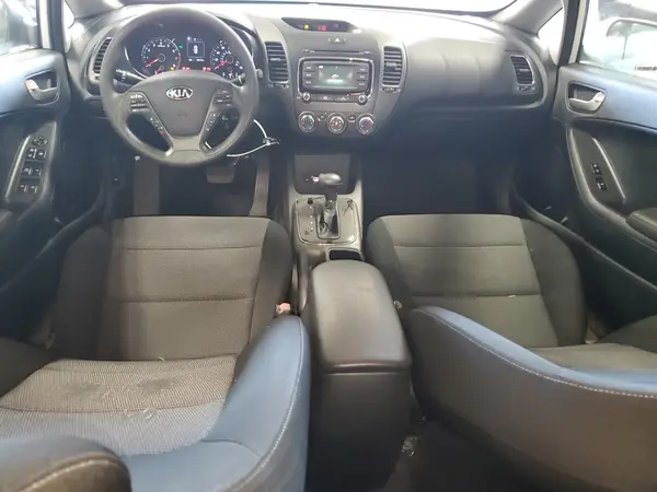 3KPFK4A79JE272465 2018 KIA FORTE - Image 8