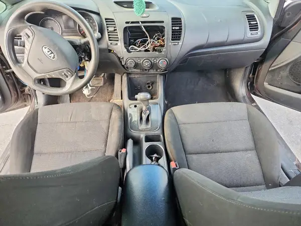 3KPFK4A7XHE006558 2017 KIA FORTE - Image 8