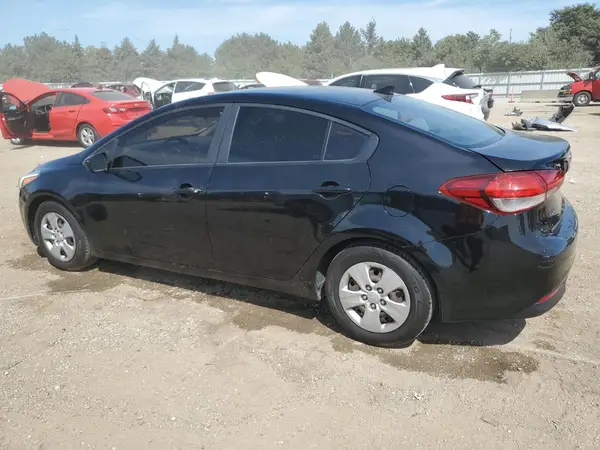 3KPFK4A7XHE009590 2017 KIA FORTE - Image 2