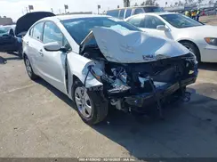 3KPFK4A7XHE011873 2017 KIA FORTE