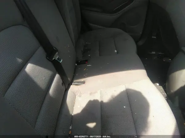 3KPFK4A7XHE015289 2017 KIA FORTE - Image 8