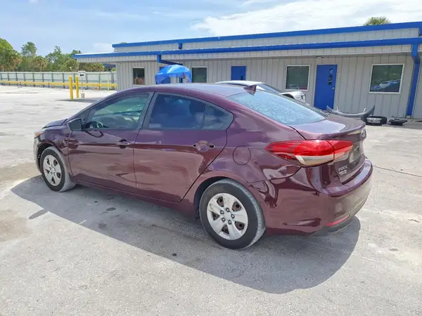 3KPFK4A7XHE018144 2017 KIA FORTE - Image 2