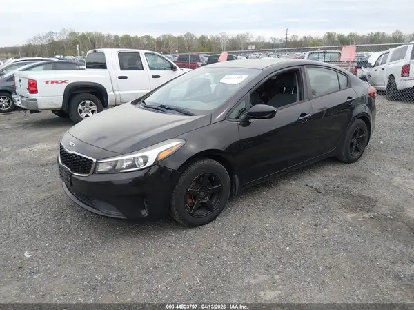 3KPFK4A7XHE020783 2017 KIA FORTE - Image 2
