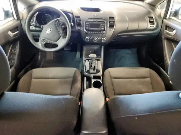 3KPFK4A7XHE026759 2017 KIA FORTE - Image 8