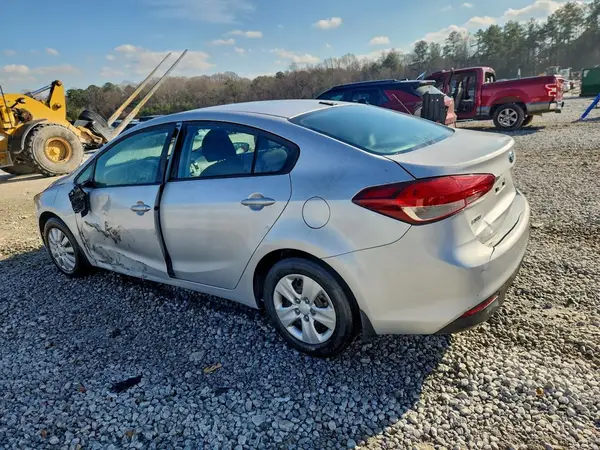 3KPFK4A7XHE030830 2017 KIA FORTE - Image 2
