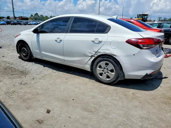 3KPFK4A7XHE031315 2017 KIA FORTE - Image 2