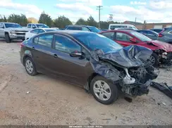 3KPFK4A7XHE032478 2017 KIA FORTE