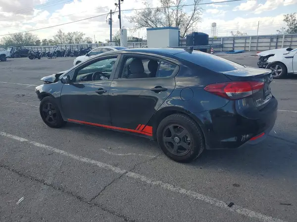 3KPFK4A7XHE032917 2017 KIA FORTE - Image 2