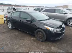 3KPFK4A7XHE033081 2017 KIA FORTE