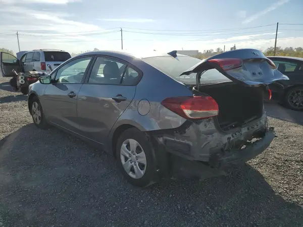 3KPFK4A7XHE033937 2017 KIA FORTE - Image 2