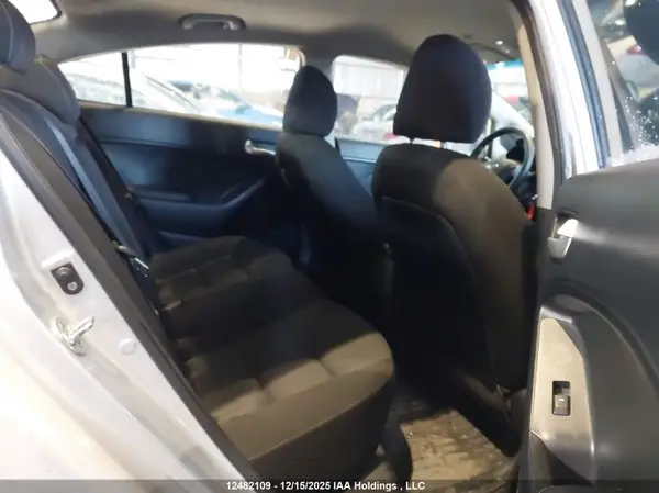 3KPFK4A7XHE034490 2017 KIA FORTE - Image 8