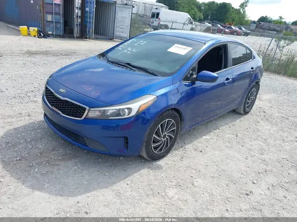 3KPFK4A7XHE036739 2017 KIA FORTE - Image 2