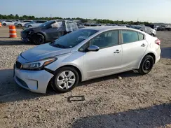 3KPFK4A7XHE041889 2017 KIA FORTE