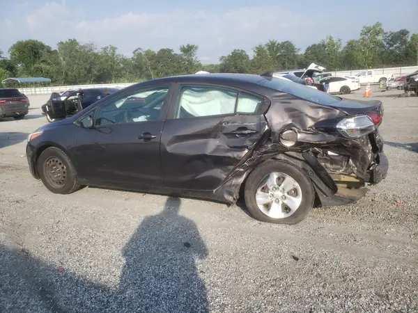 3KPFK4A7XHE042525 2017 KIA FORTE - Image 2