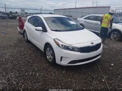 3KPFK4A7XHE043285 2017 KIA FORTE