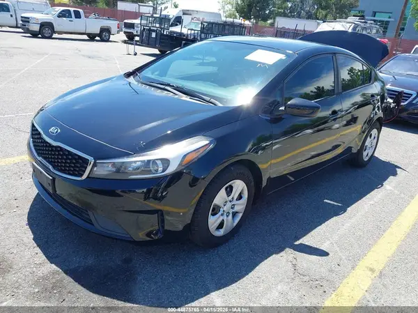 3KPFK4A7XHE043853 2017 KIA FORTE - Image 2