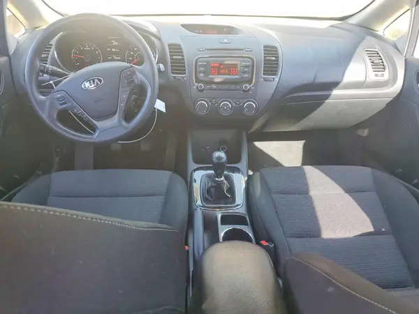 3KPFK4A7XHE046509 2017 KIA FORTE - Image 8