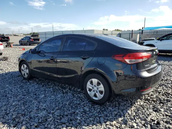3KPFK4A7XHE046896 2017 KIA FORTE - Image 2