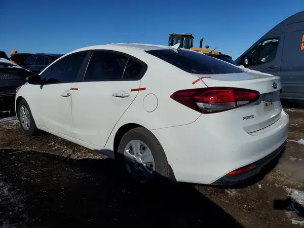 3KPFK4A7XHE048132 2017 KIA FORTE - Image 2