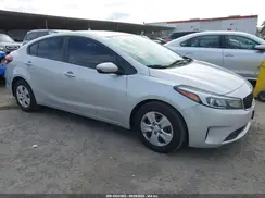 3KPFK4A7XHE049863 2017 KIA FORTE