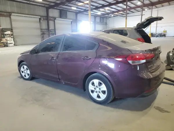 3KPFK4A7XHE050950 2017 KIA FORTE - Image 2