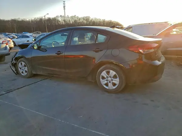3KPFK4A7XHE053010 2017 KIA FORTE - Image 2