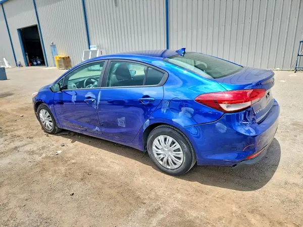 3KPFK4A7XHE053606 2017 KIA FORTE - Image 2