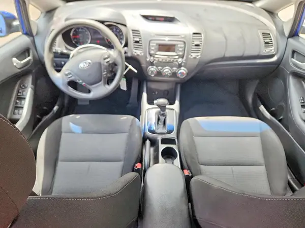 3KPFK4A7XHE053606 2017 KIA FORTE - Image 8