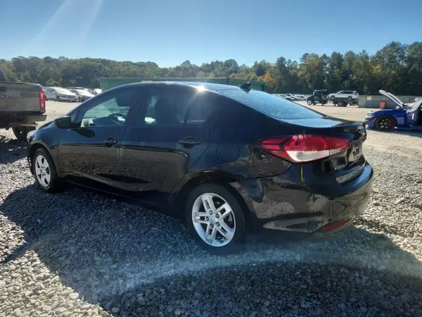 3KPFK4A7XHE054562 2017 KIA FORTE - Image 2