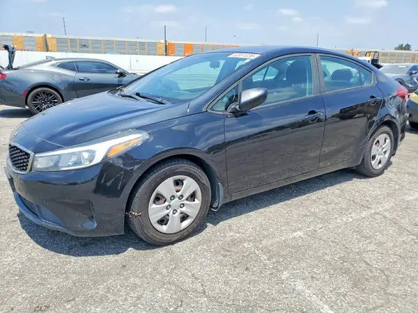 3KPFK4A7XHE055145 2017 KIA FORTE - Image 1