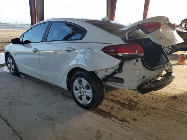 3KPFK4A7XHE058837 2017 KIA FORTE - Image 2
