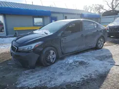 3KPFK4A7XHE067537 2017 KIA FORTE