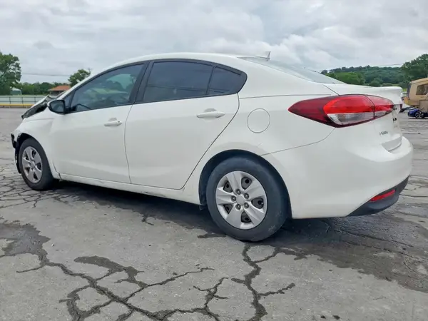3KPFK4A7XHE075136 2017 KIA FORTE - Image 2