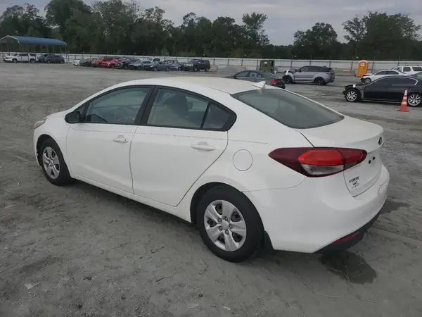 3KPFK4A7XHE077310 2017 KIA FORTE - Image 2