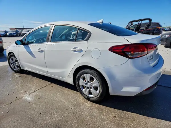 3KPFK4A7XHE078828 2017 KIA FORTE - Image 2