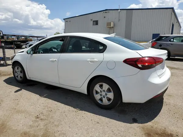 3KPFK4A7XHE078845 2017 KIA FORTE - Image 2