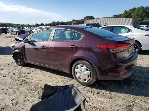 3KPFK4A7XHE082135 2017 KIA FORTE - Image 2