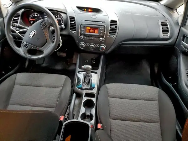 3KPFK4A7XHE082961 2017 KIA FORTE - Image 8